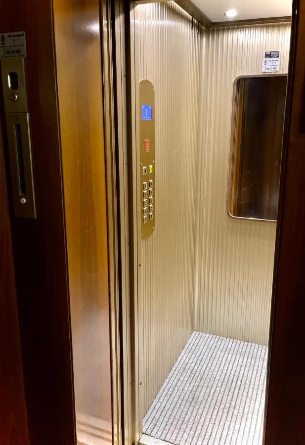 Luxury 2 Bedroom Apartament, Close To San Siro, Fiera And 10 Min Metro To Duomo Milan Exterior photo