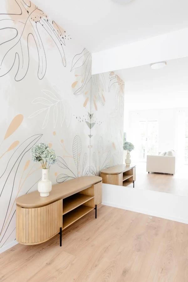 Luxury 2 Bedroom Apartament, Close To San Siro, Fiera And 10 Min Metro To Duomo Milan Exterior photo